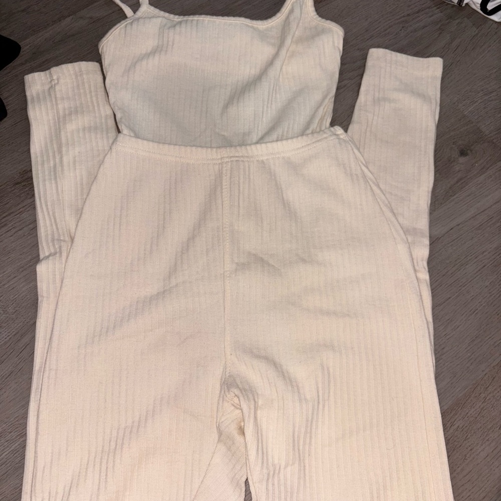 Pretty Little Thing Cream Ribbed Jumpsuit size 4